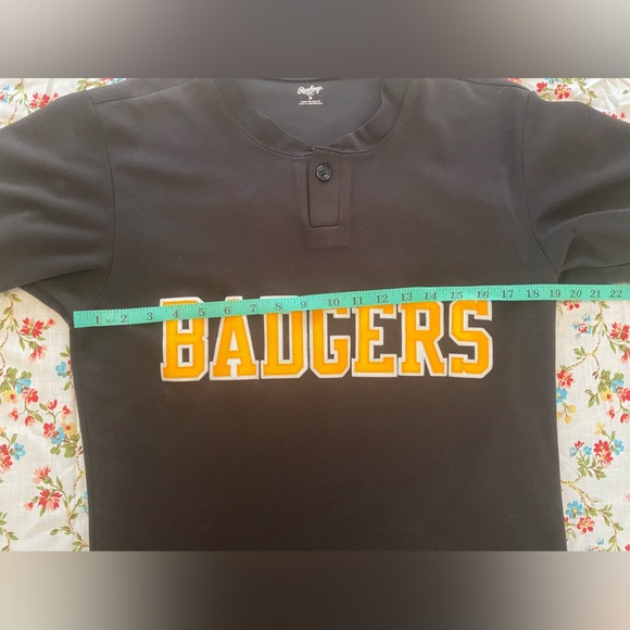 Rawlings “Badgers” ball jersey, nice shape, sewn on letters, size small. - Picture 3 of 5